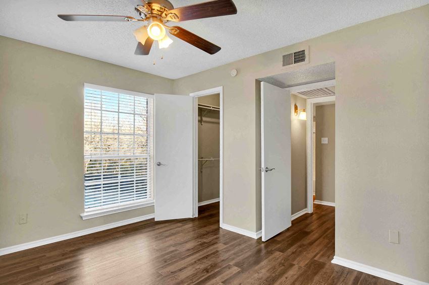 The Broadway Apartment Homes, 5118 Broadway Boulevard, Garland, TX